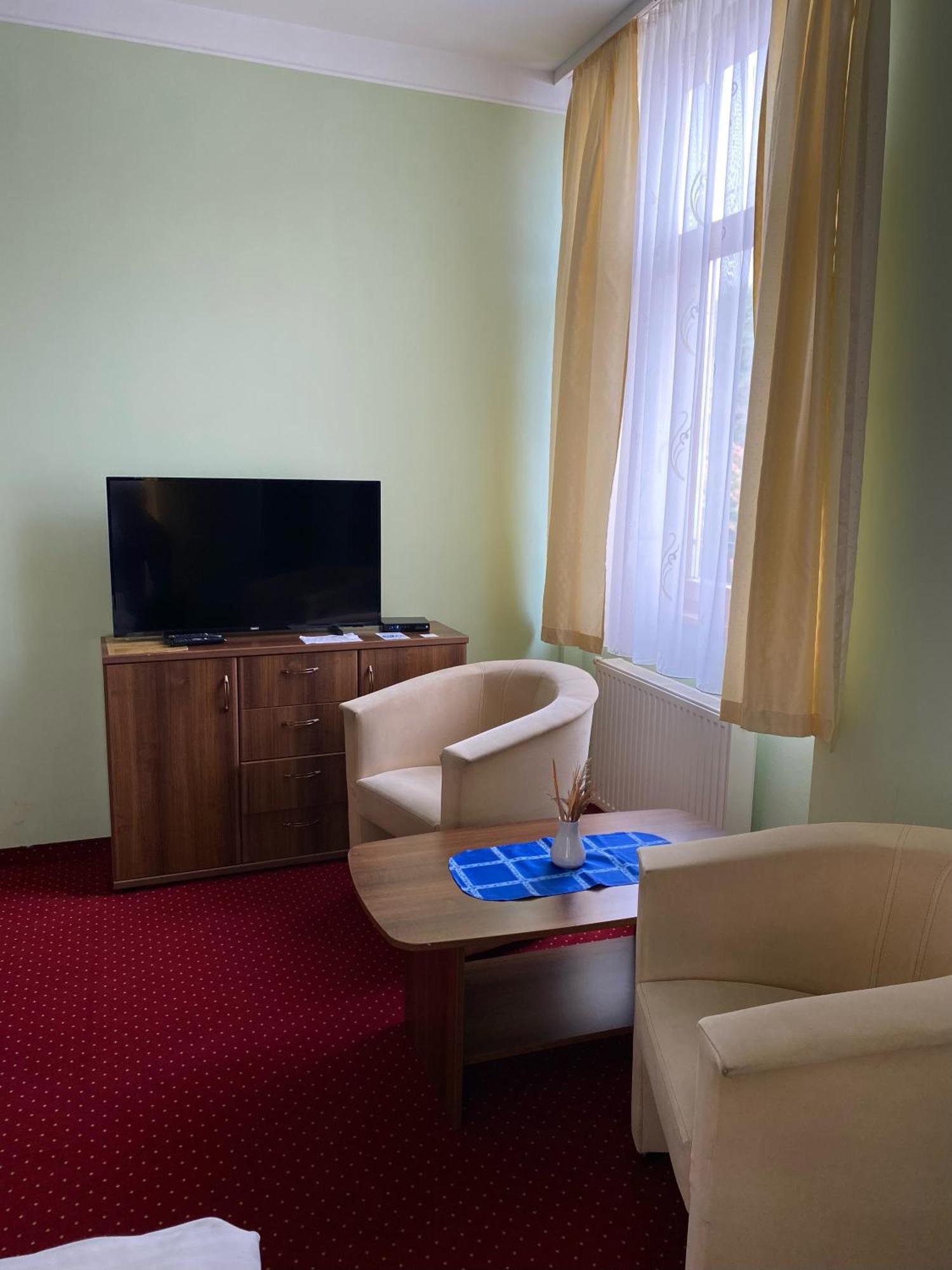 Het Pecset Fogado Etterem Bed and Breakfast Sopron Buitenkant foto
