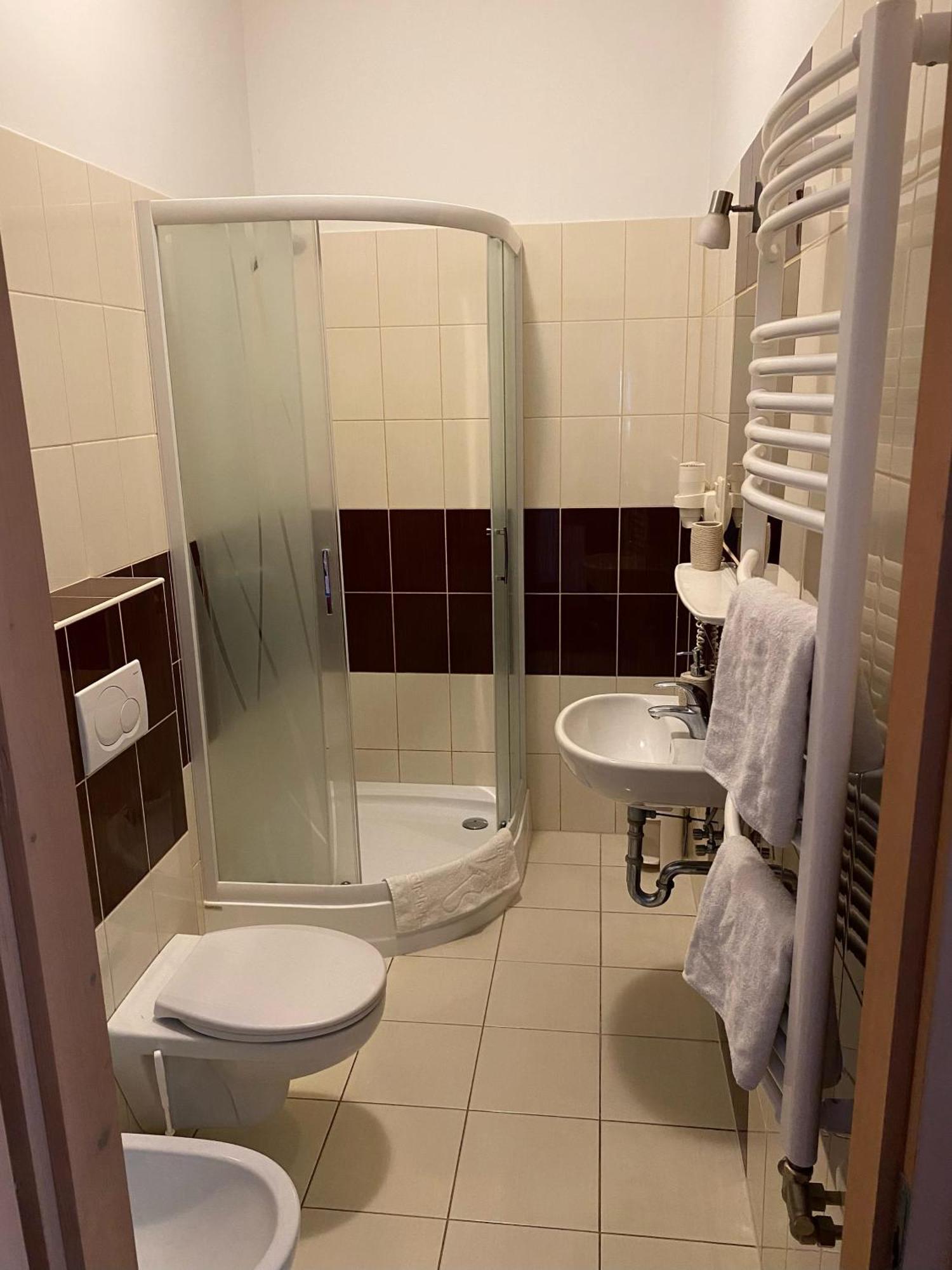 Het Pecset Fogado Etterem Bed and Breakfast Sopron Buitenkant foto