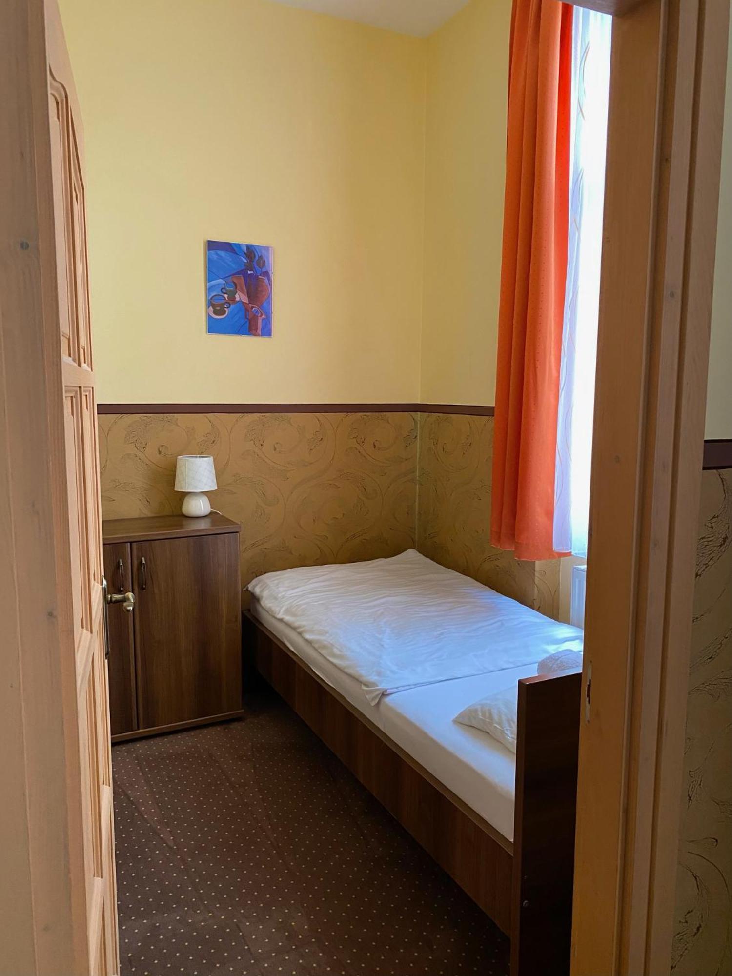 Het Pecset Fogado Etterem Bed and Breakfast Sopron Buitenkant foto
