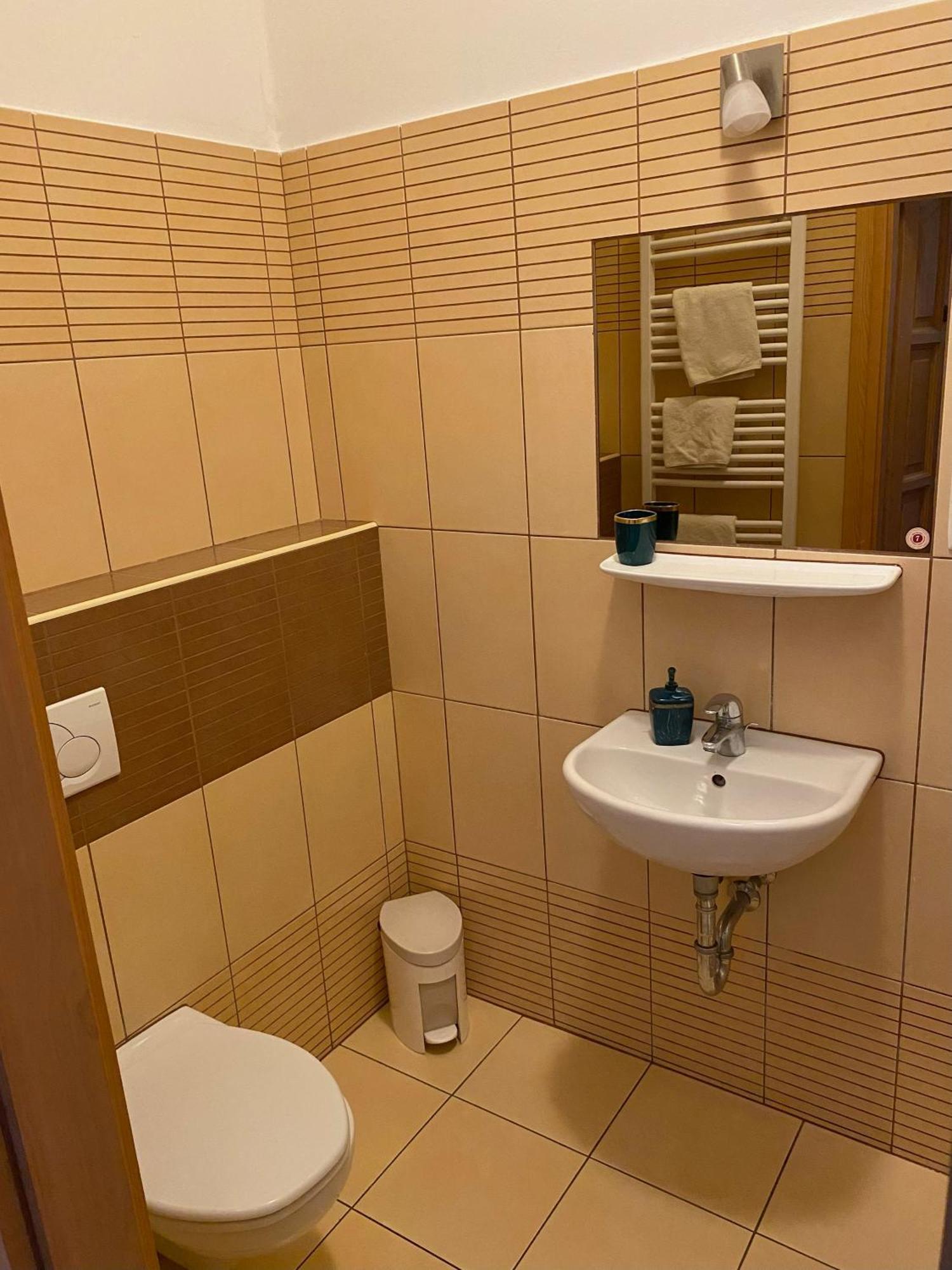 Het Pecset Fogado Etterem Bed and Breakfast Sopron Buitenkant foto