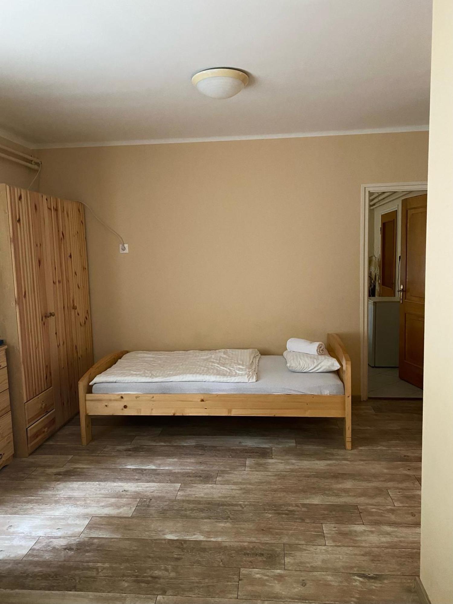 Het Pecset Fogado Etterem Bed and Breakfast Sopron Buitenkant foto