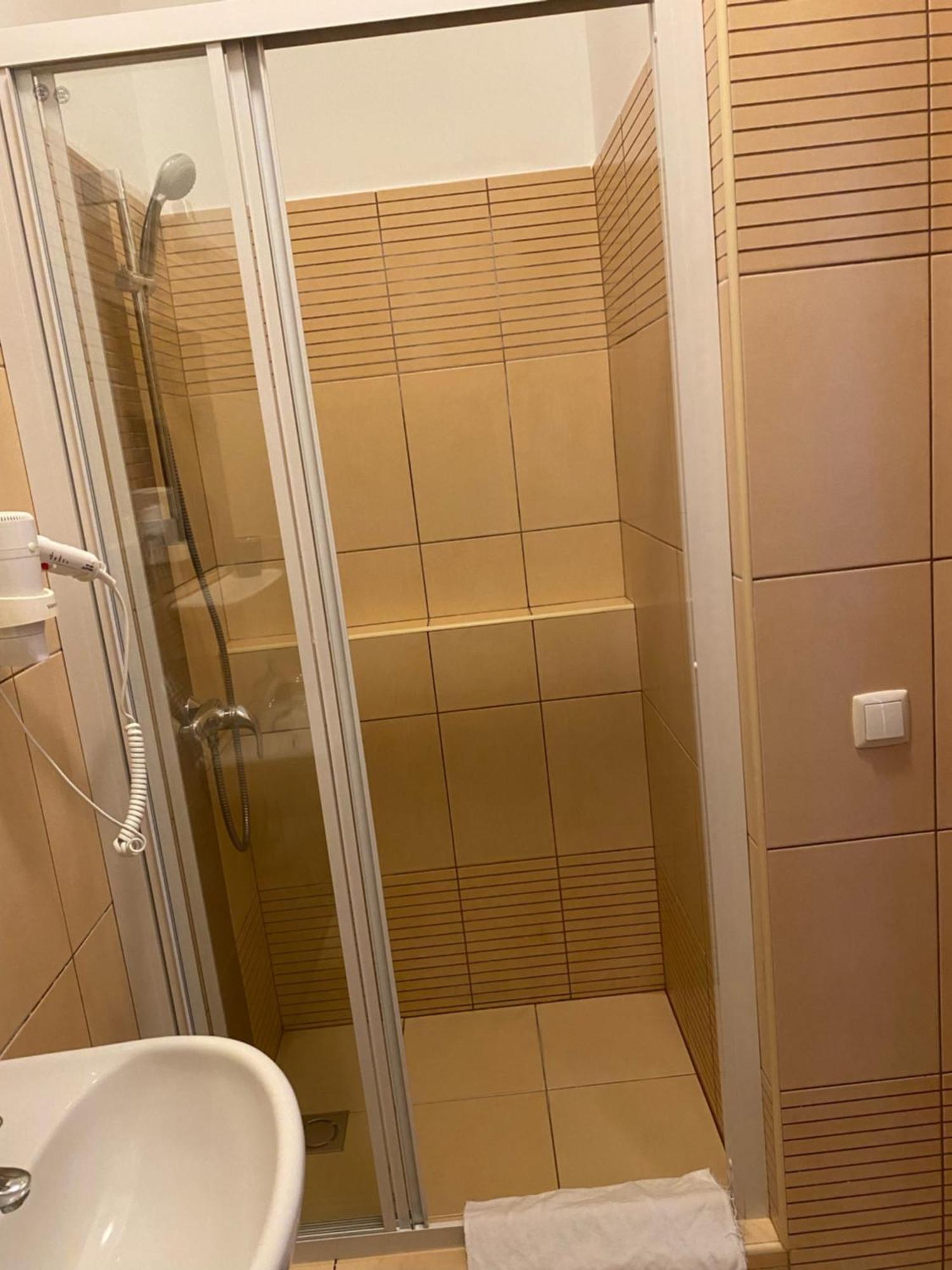 Het Pecset Fogado Etterem Bed and Breakfast Sopron Buitenkant foto