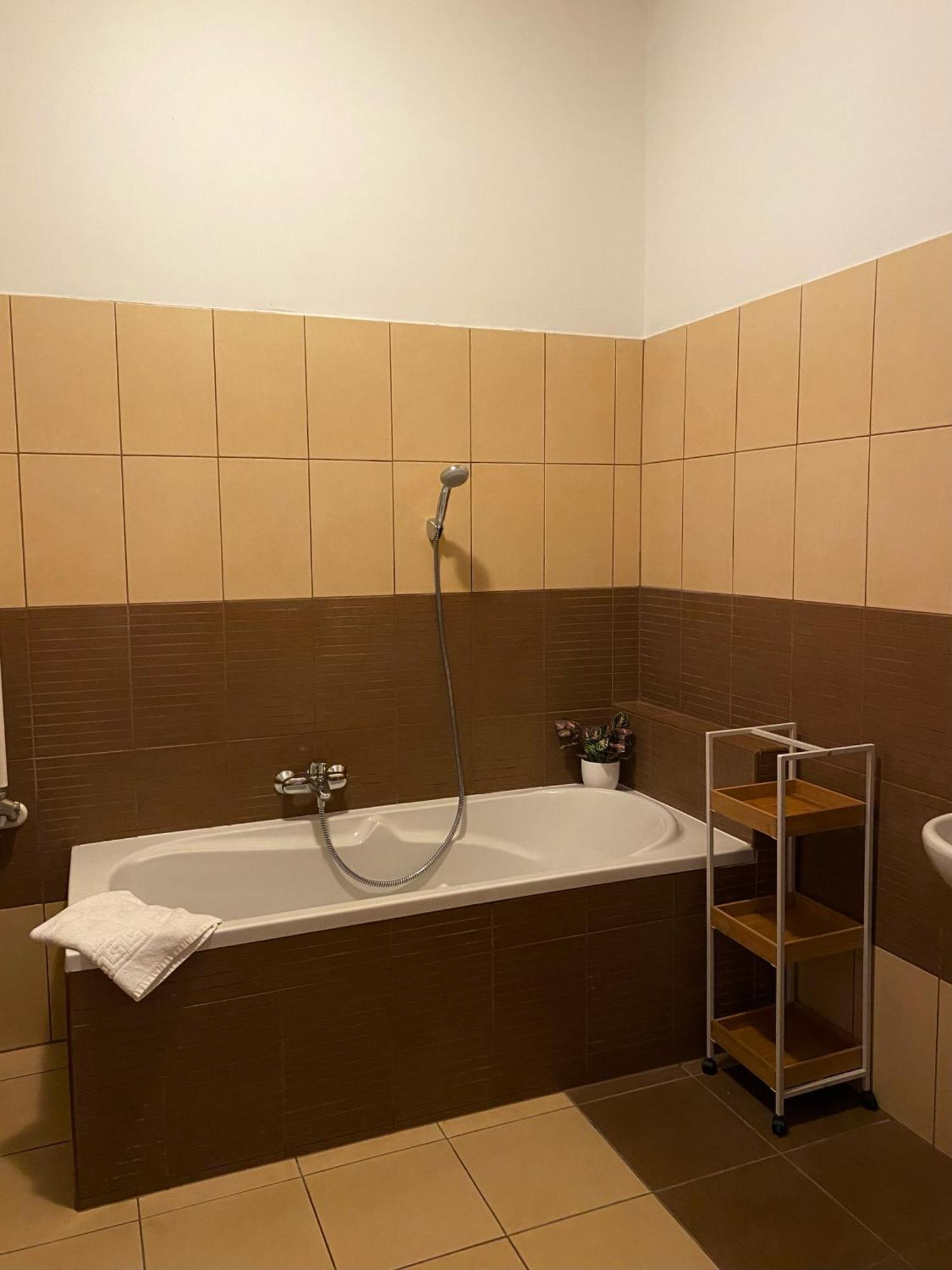 Het Pecset Fogado Etterem Bed and Breakfast Sopron Buitenkant foto