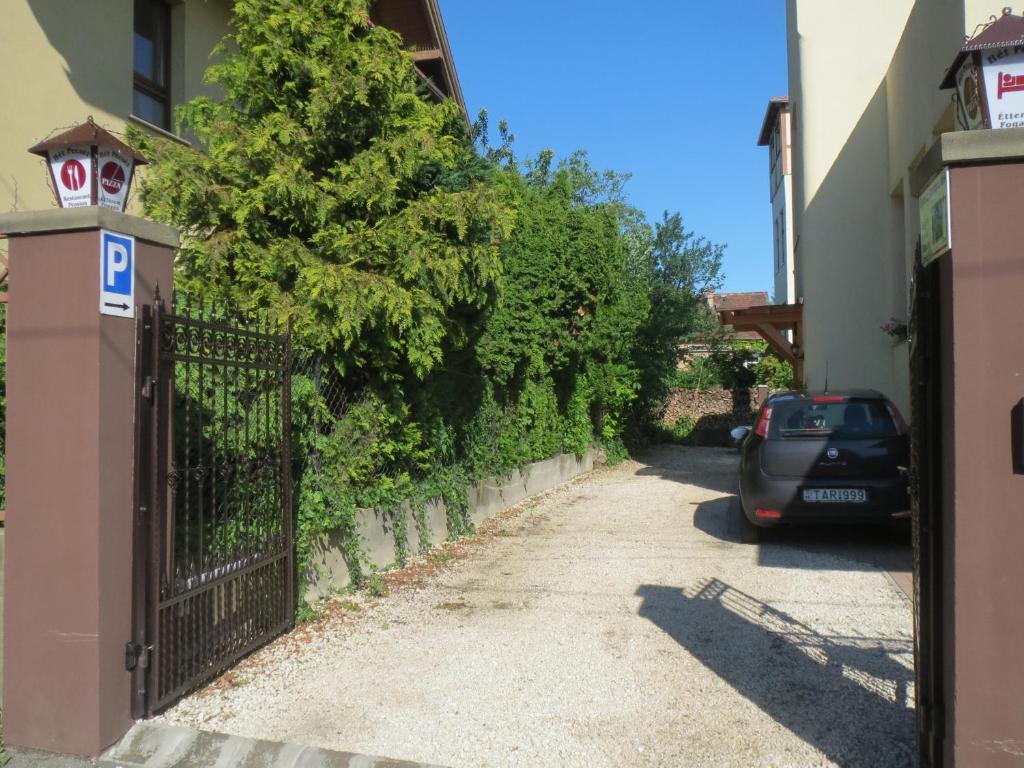 Het Pecset Fogado Etterem Bed and Breakfast Sopron Kamer foto