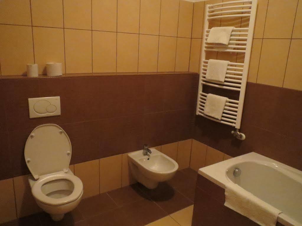 Het Pecset Fogado Etterem Bed and Breakfast Sopron Buitenkant foto